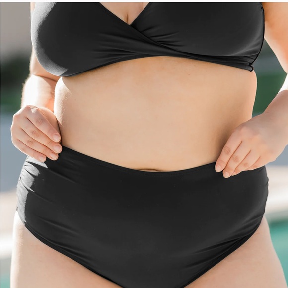 Kindred Bravely High Rise Maternity & Postpartum Bikini Bottom - Black (M) - Picture 3 of 3